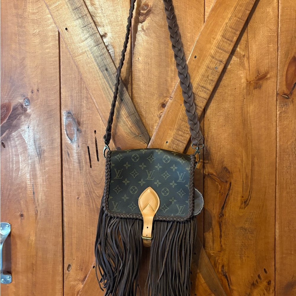 Vintage Boho L V crossbody